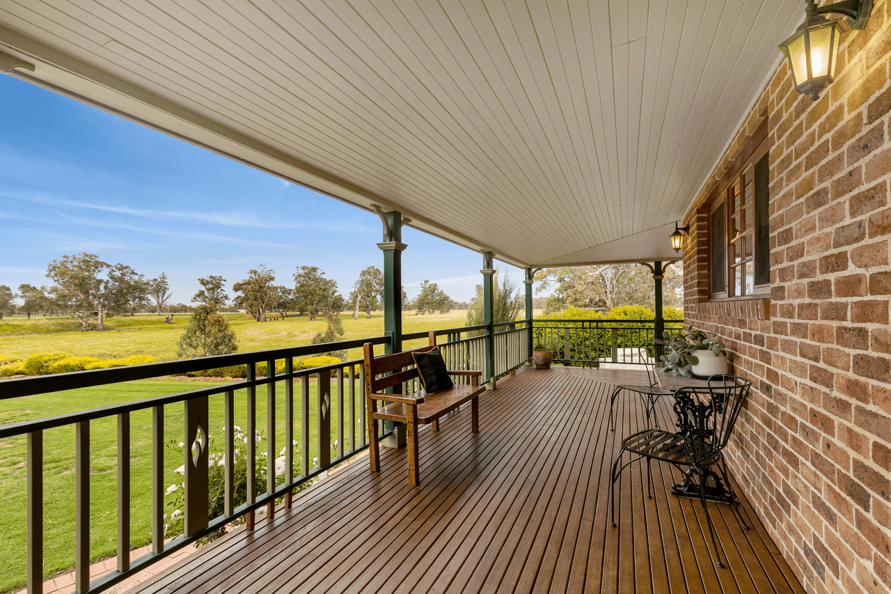 111 River Road, GOBBAGOMBALIN, NSW 2650