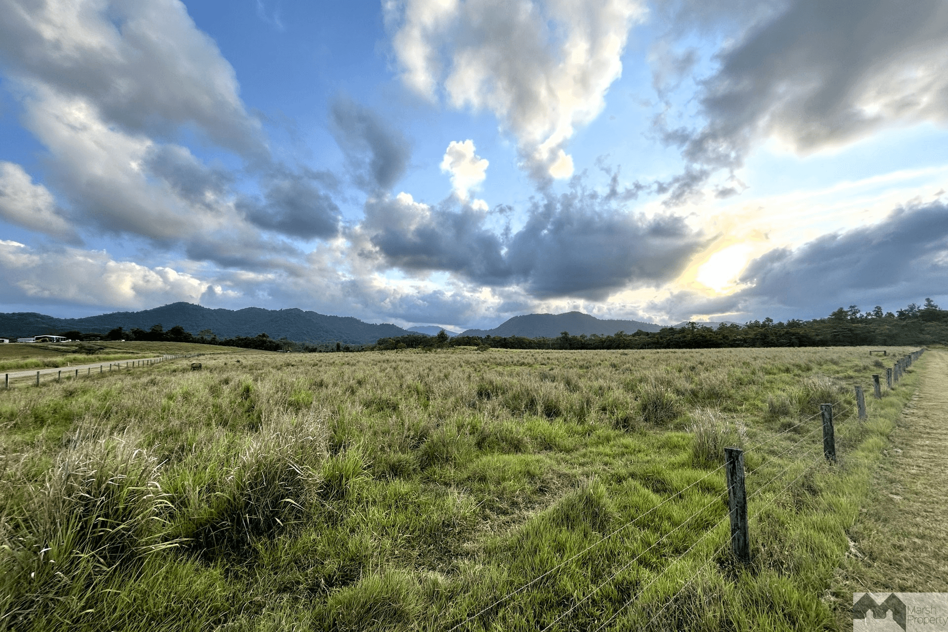 77 Seres Road, Mena Creek, QLD 4871