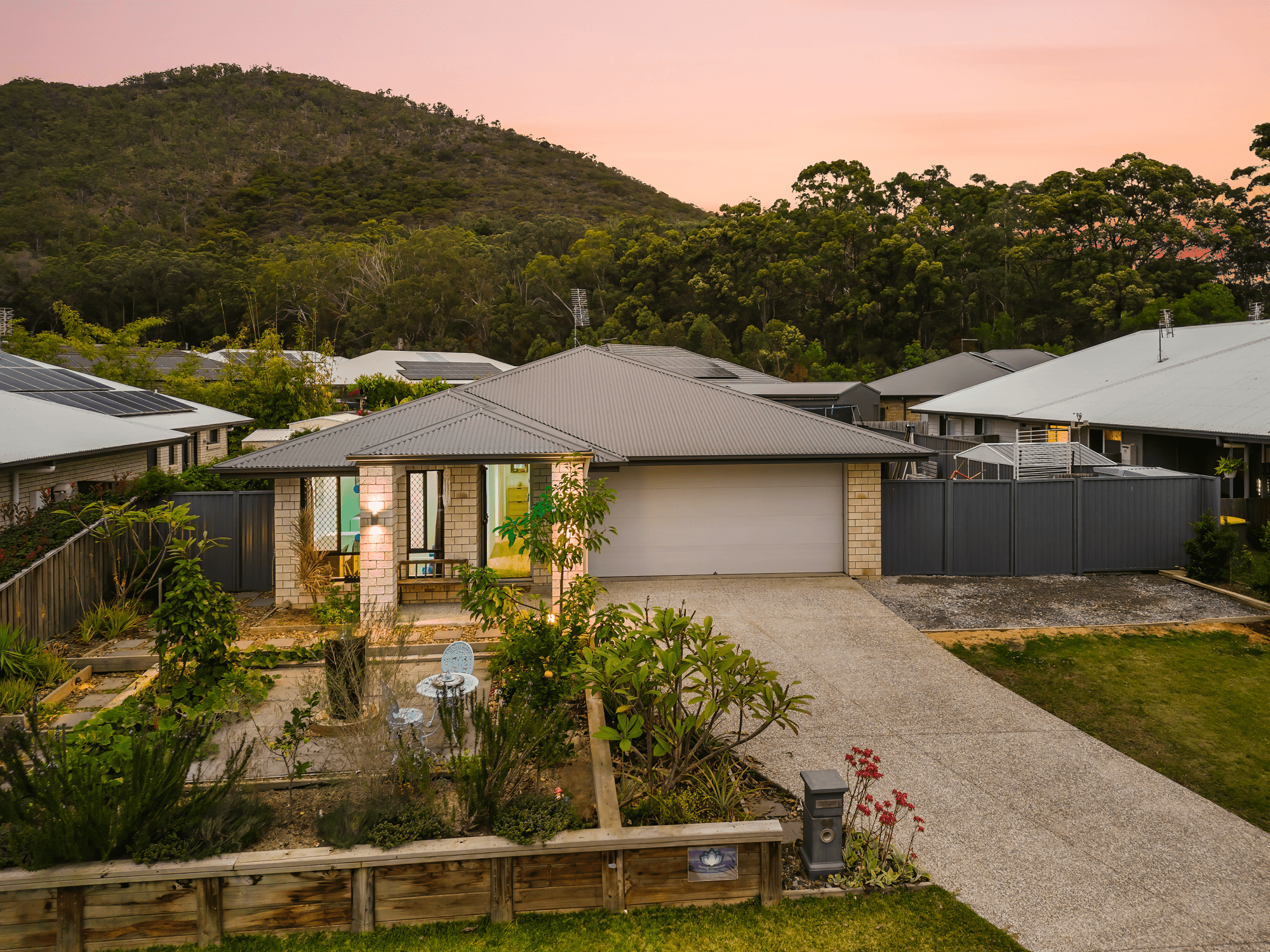 90 Carnarvon Drive, BEERWAH, QLD 4519