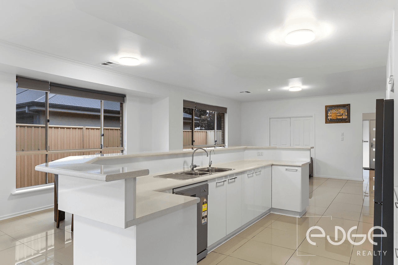 90 Douglas Drive, MUNNO PARA, SA 5115