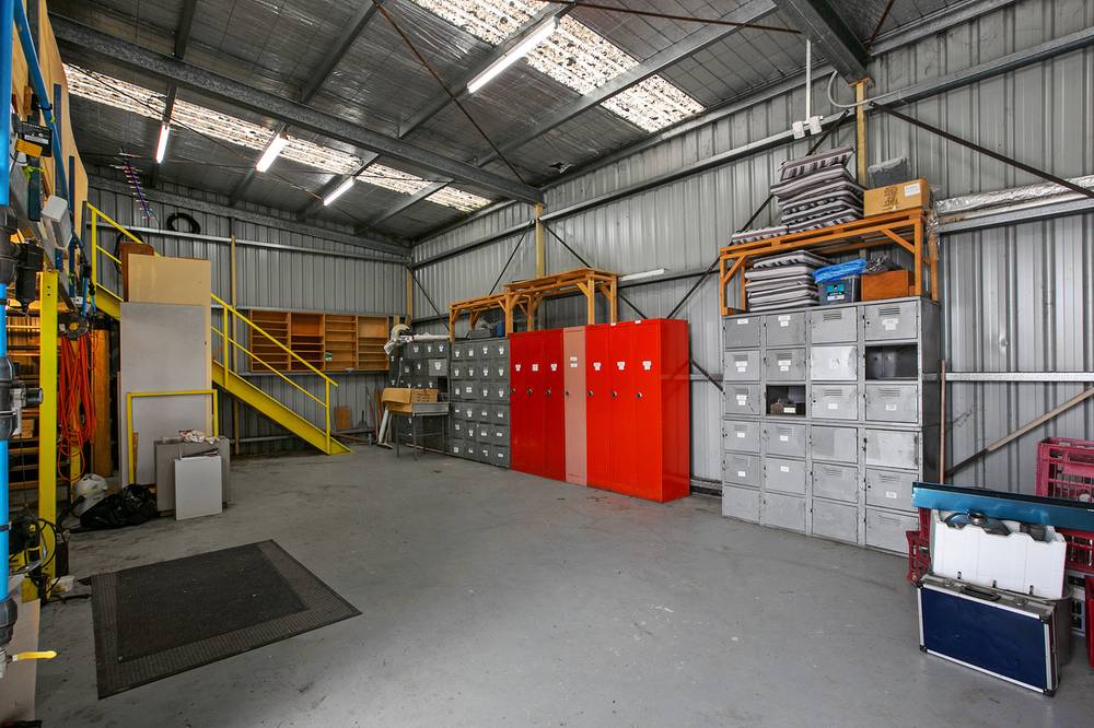 16 Symon Crescent, GREENSBOROUGH, VIC 3088