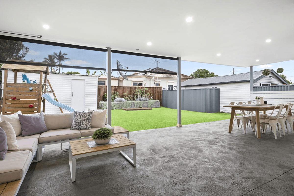 4 Matthew Street, MERRYLANDS, NSW 2160