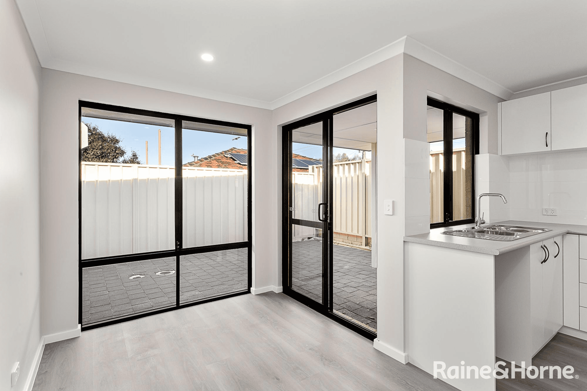 2B Chilgrove Way, BALGA, WA 6061