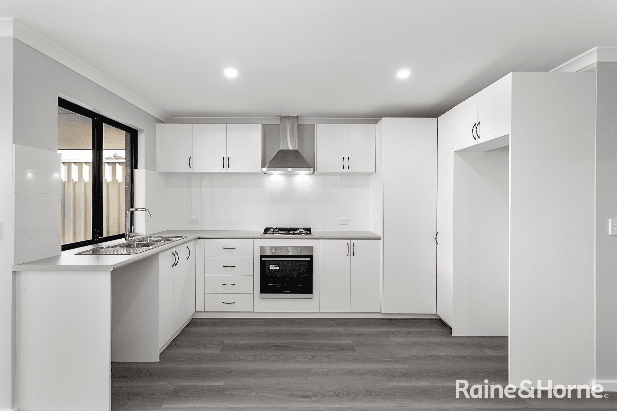 2B Chilgrove Way, BALGA, WA 6061
