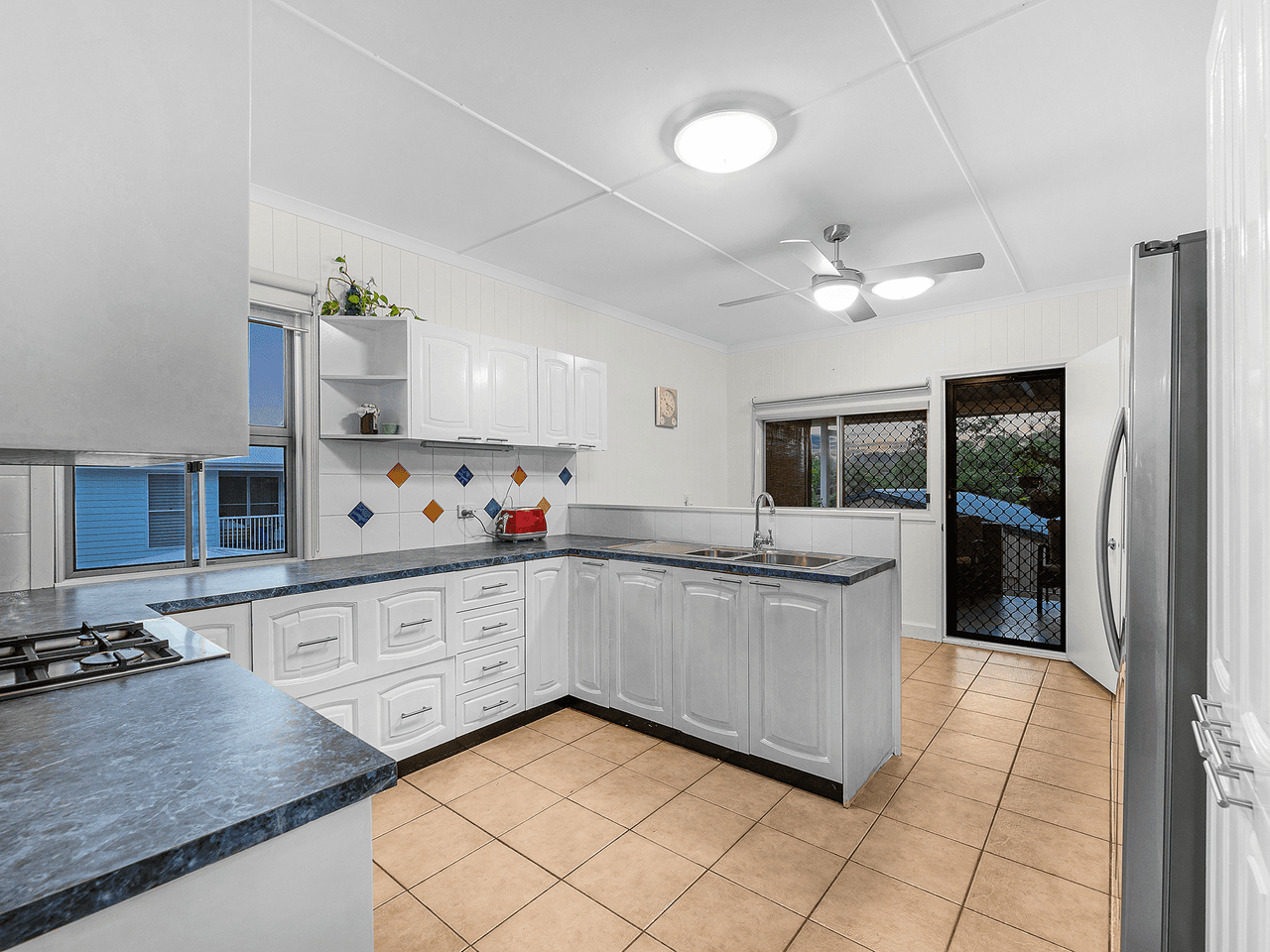 8 William Street, BLACKSTONE, QLD 4304