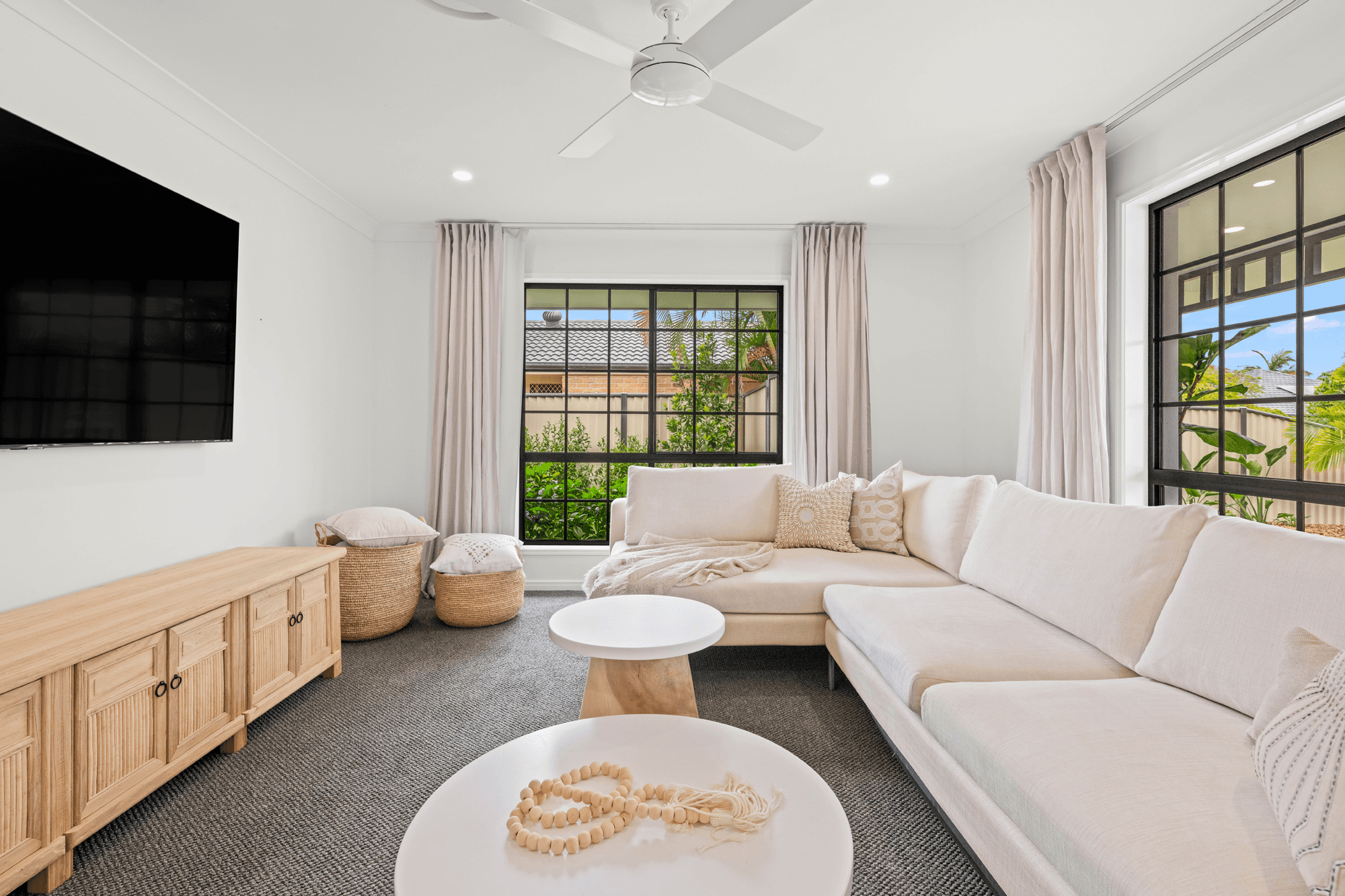 9 Nuthatch Street, BURLEIGH WATERS, QLD 4220