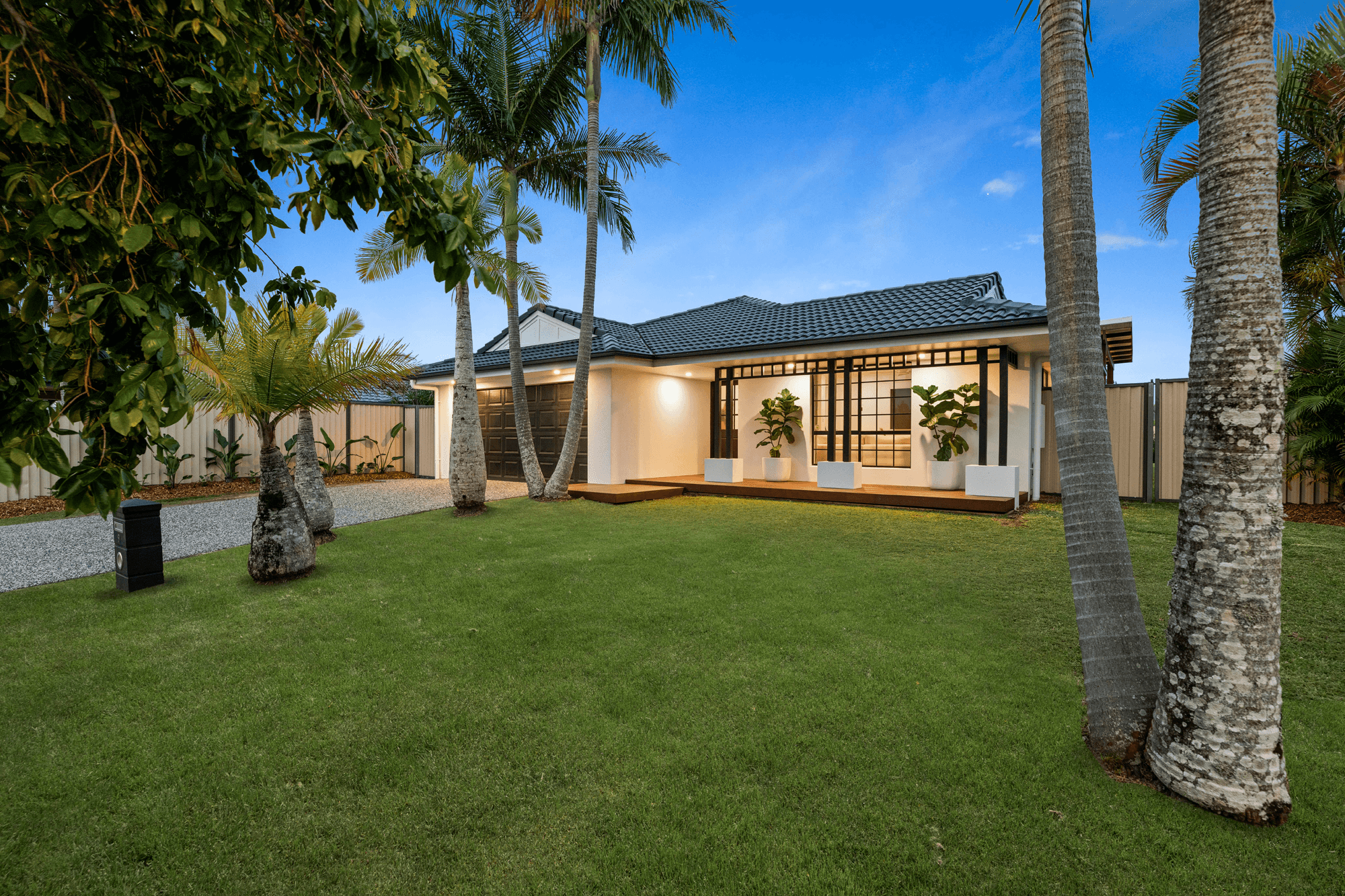 9 Nuthatch Street, BURLEIGH WATERS, QLD 4220