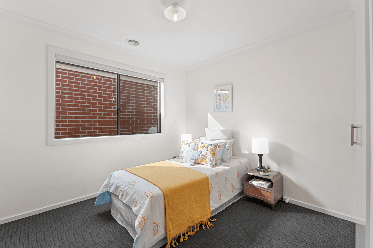 8 Naso Place, CLYDE NORTH, VIC 3978