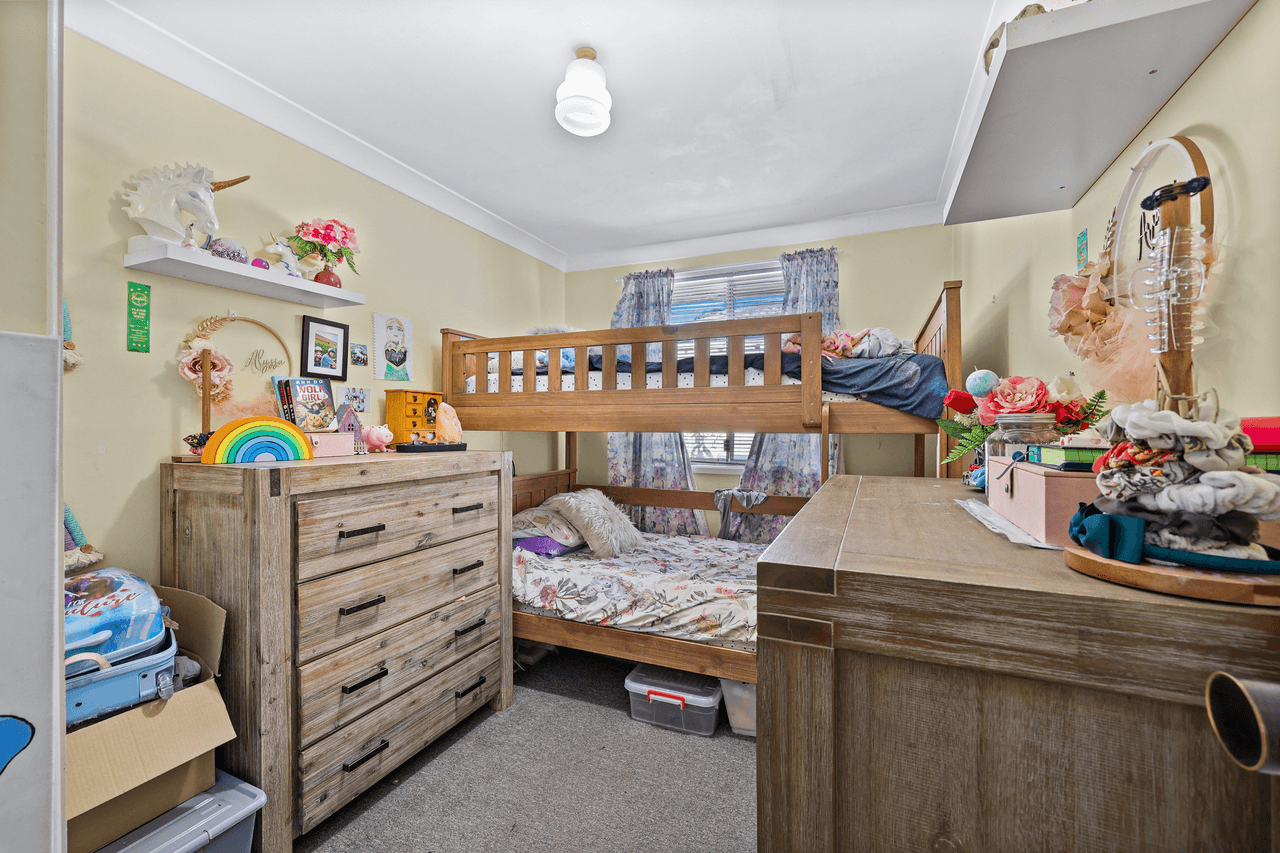 17 Hamlet Crescent, ROSEMEADOW, NSW 2560