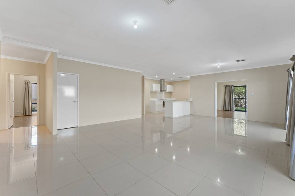 16 Dunlop Street, BALDIVIS, WA 6171