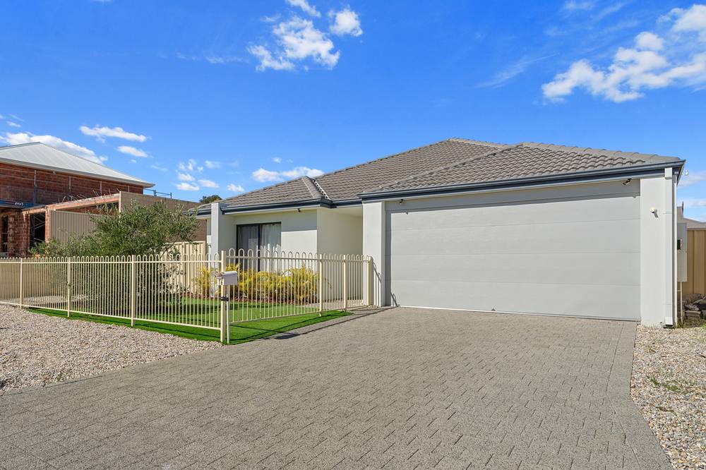 16 Dunlop Street, BALDIVIS, WA 6171