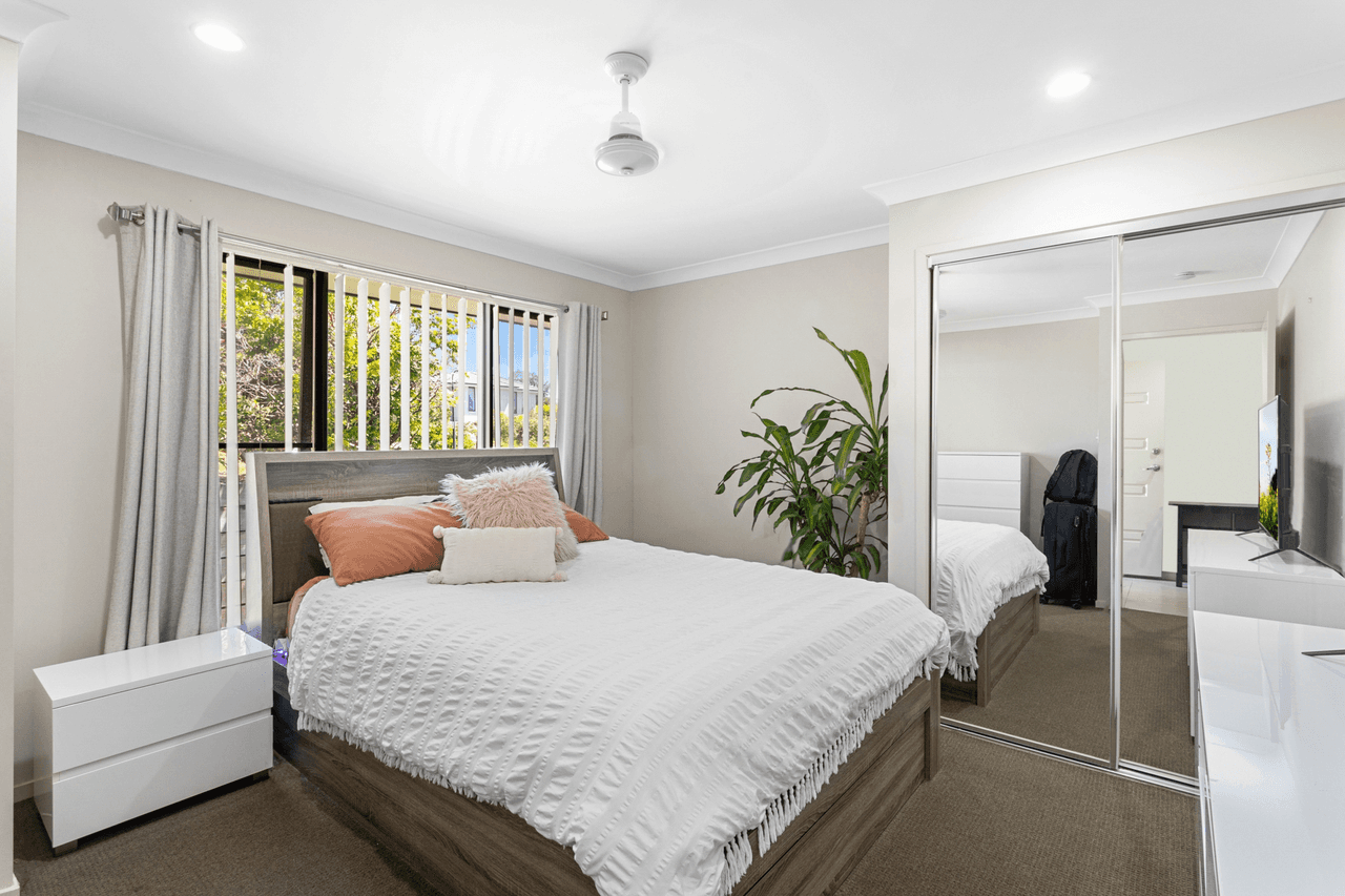 8 Aristotle Avenue, AUGUSTINE HEIGHTS, QLD 4300