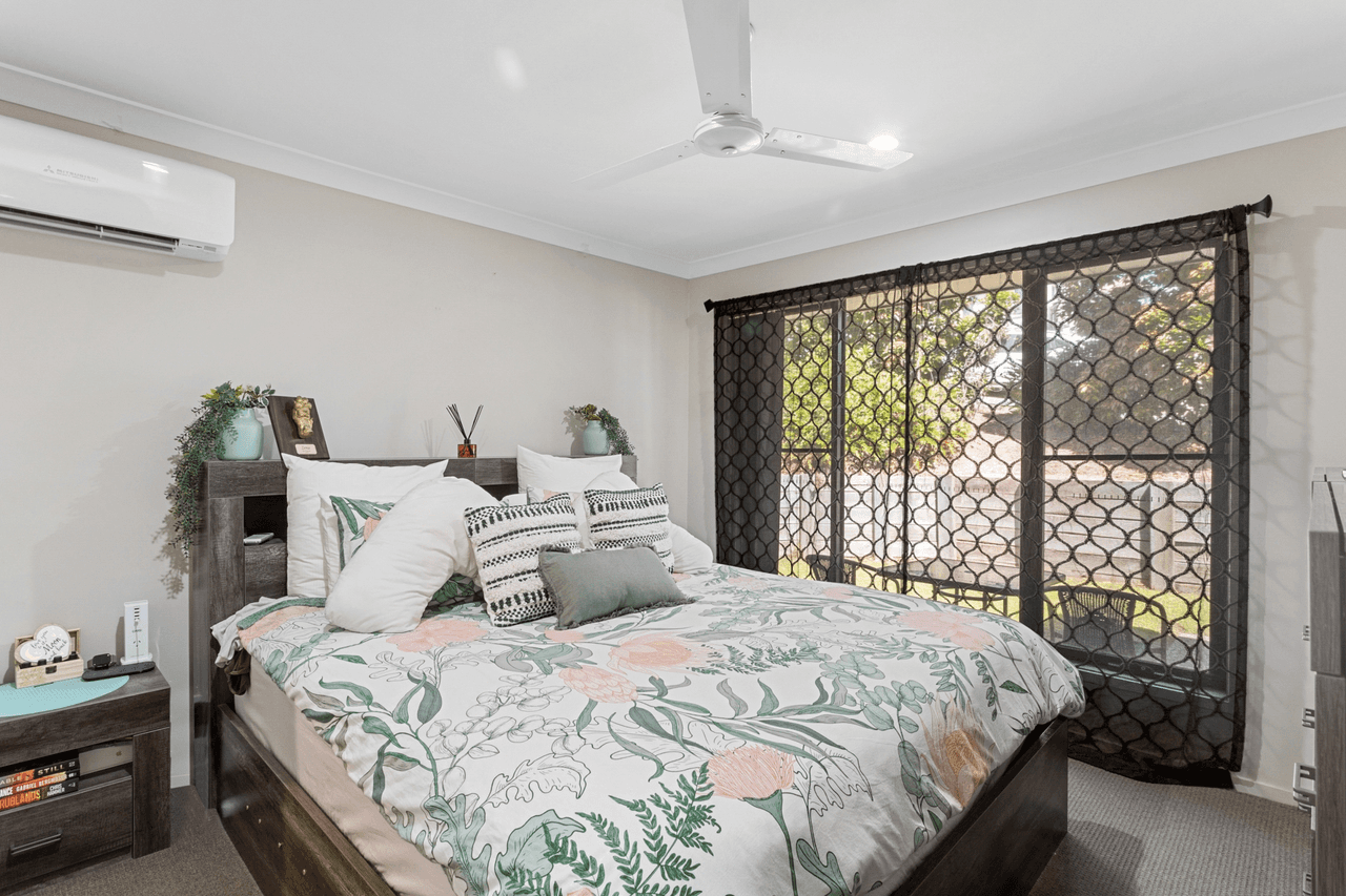 8 Aristotle Avenue, AUGUSTINE HEIGHTS, QLD 4300