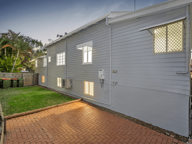 56 Sunbeam Street, FAIRFIELD, QLD 4103