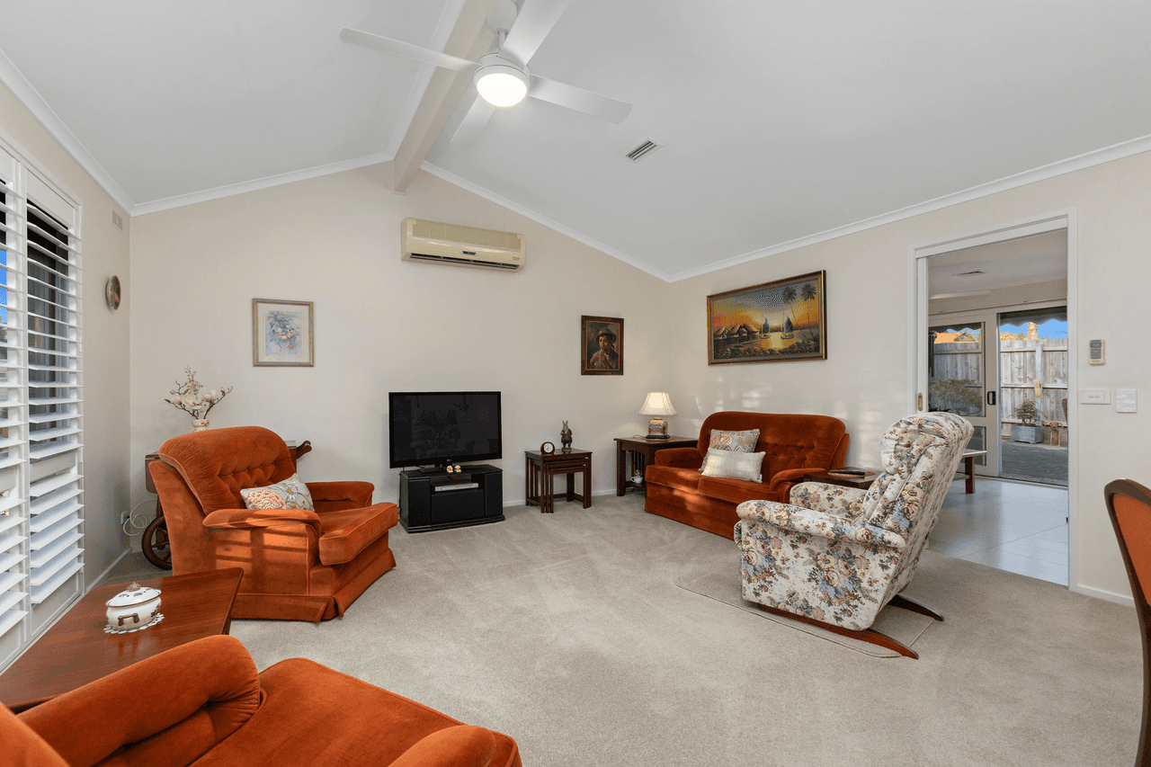 6 Lauren Close, DINGLEY VILLAGE, VIC 3172