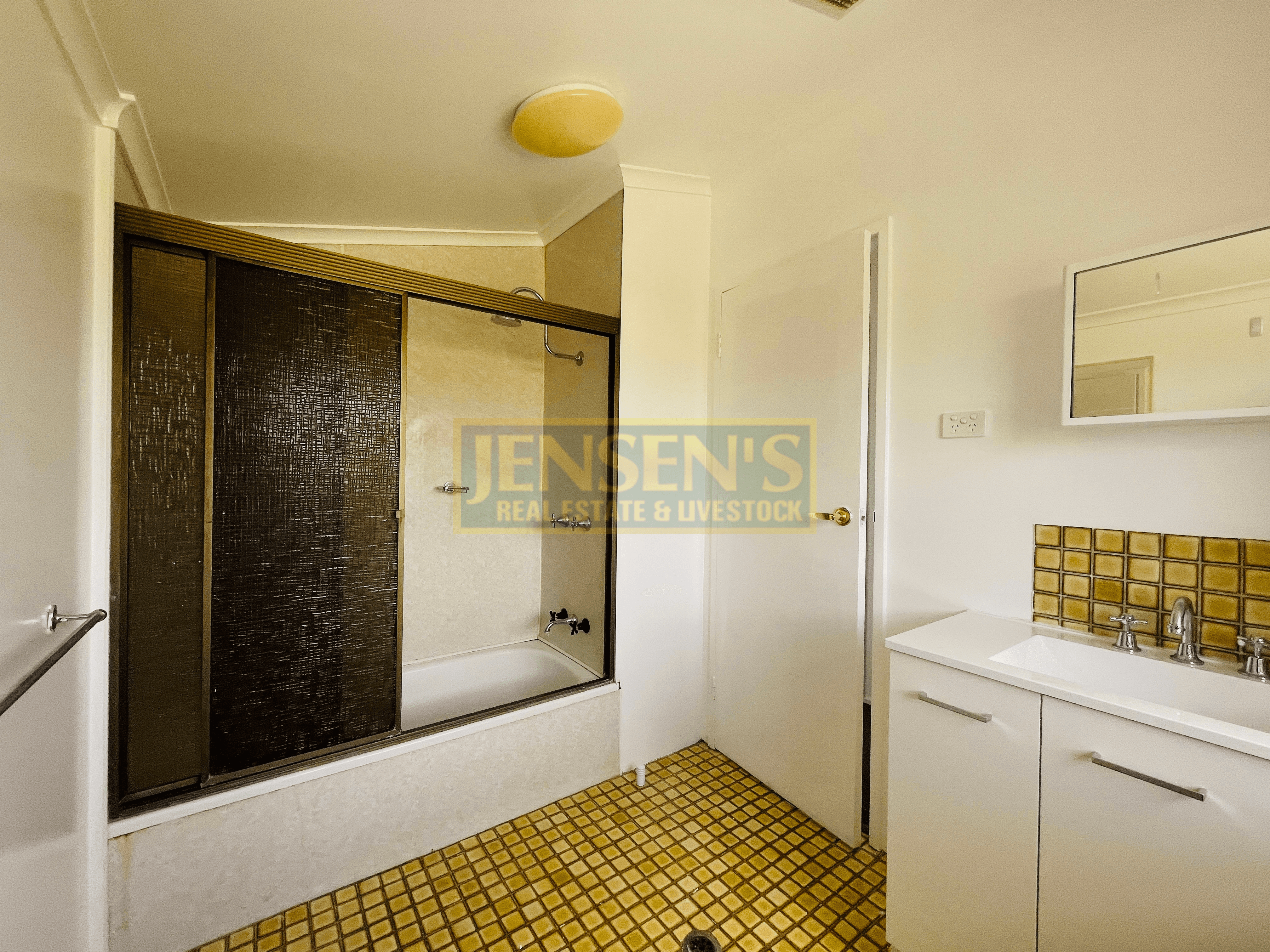 162 Mosman Street, CHARTERS TOWERS CITY, QLD 4820