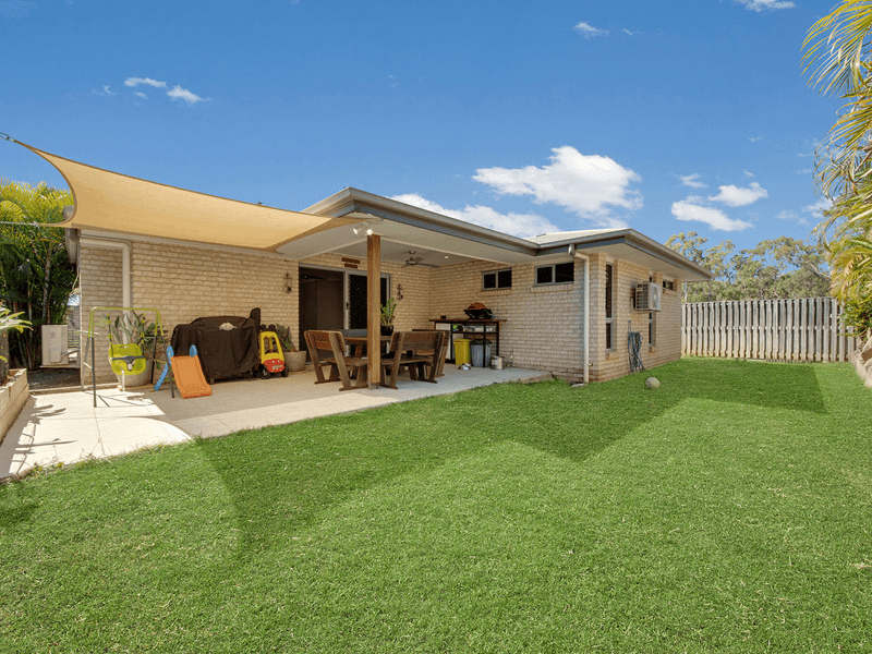 14 Buchanen Street, BOYNE ISLAND, QLD 4680