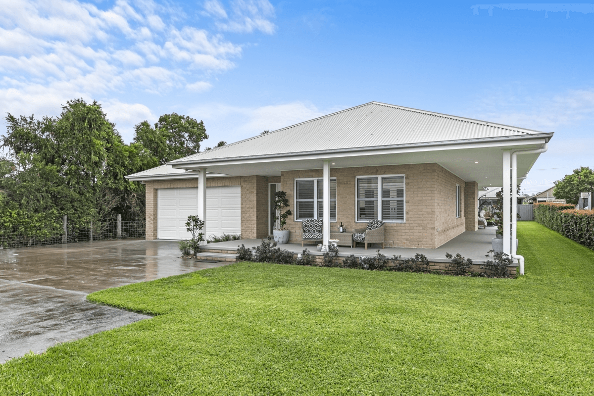 8 Sharkeys Lane, Lorn, NSW 2320