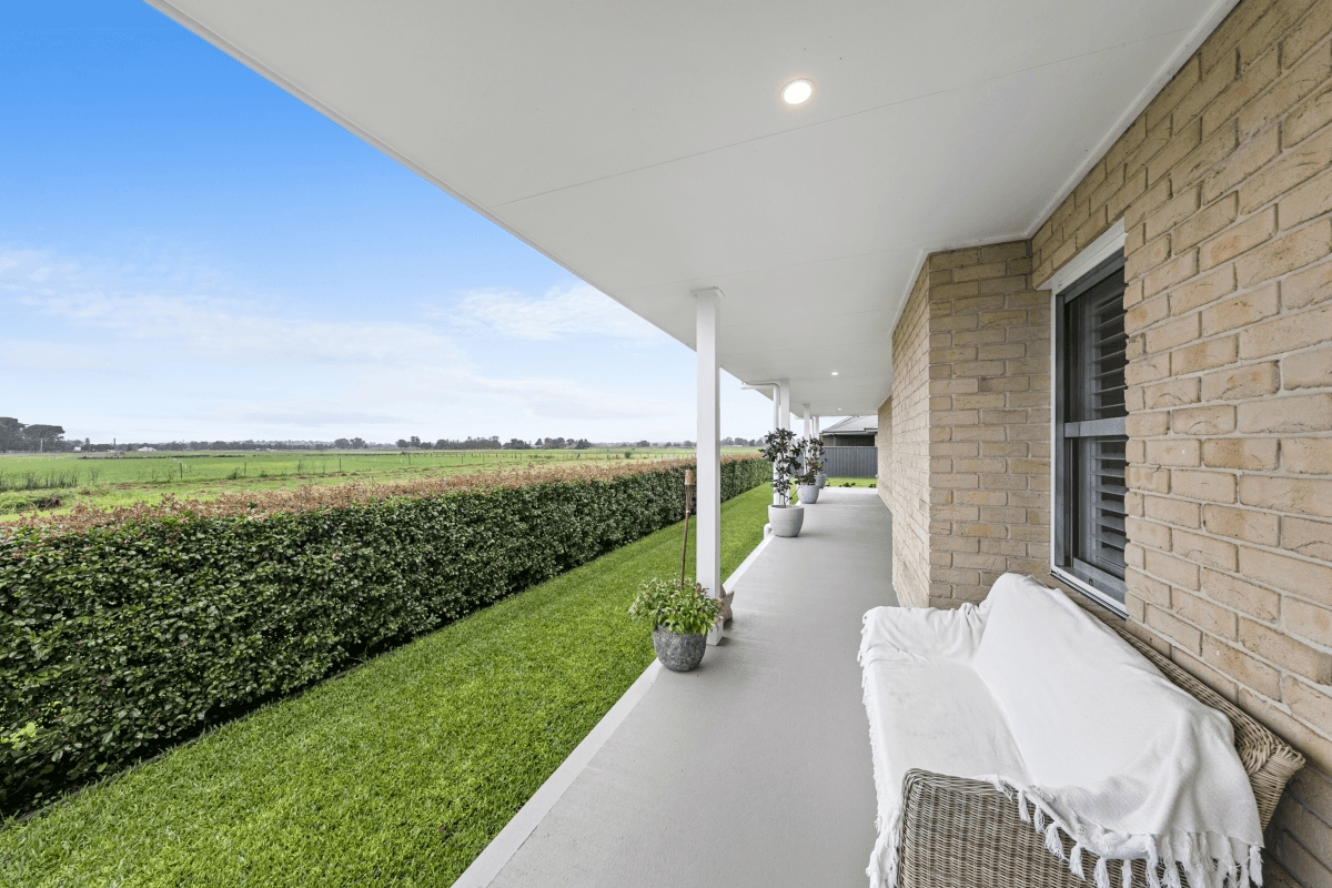 8 Sharkeys Lane, Lorn, NSW 2320