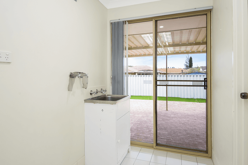 25b Crowther Elbow, OCEAN REEF, WA 6027