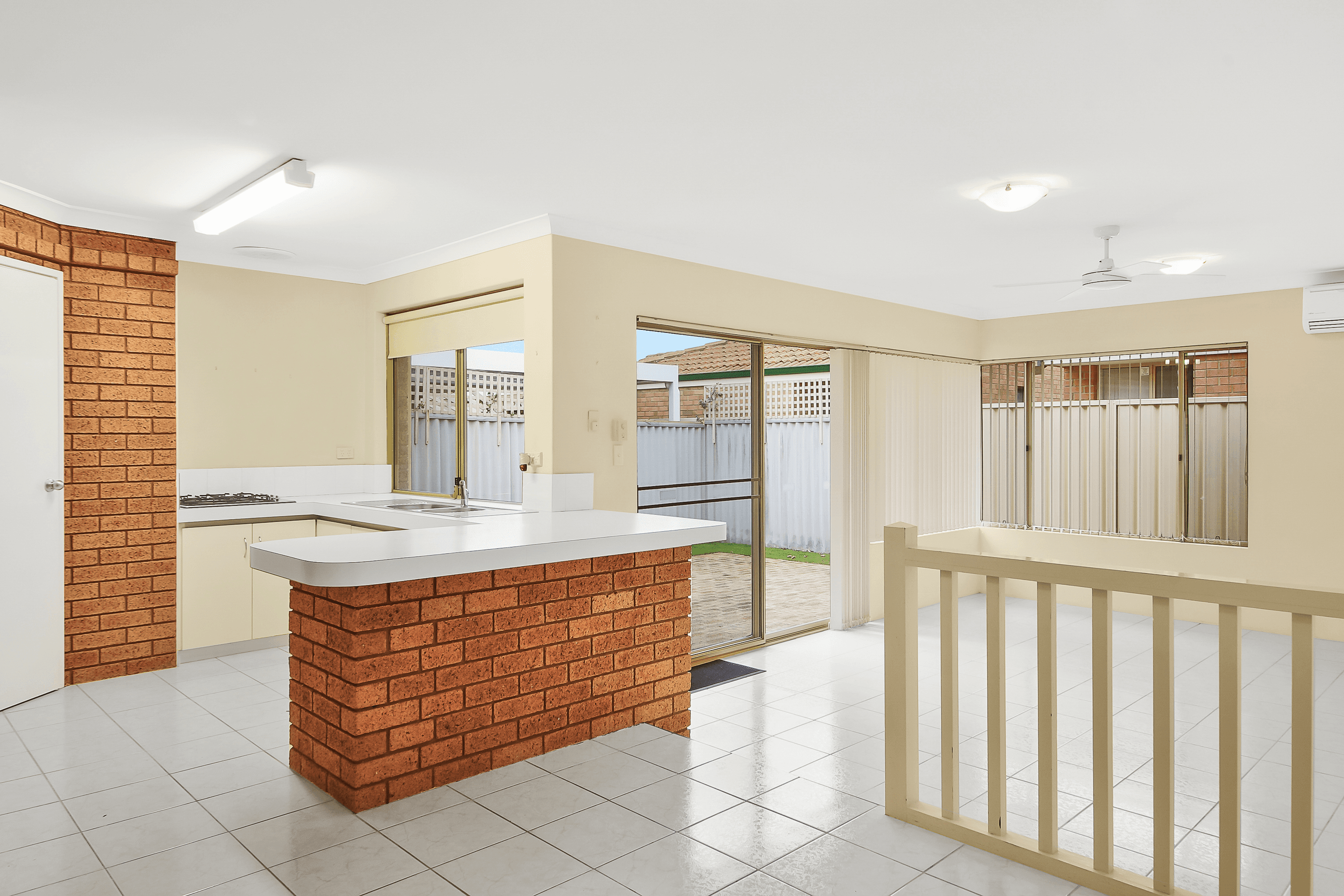 25b Crowther Elbow, OCEAN REEF, WA 6027