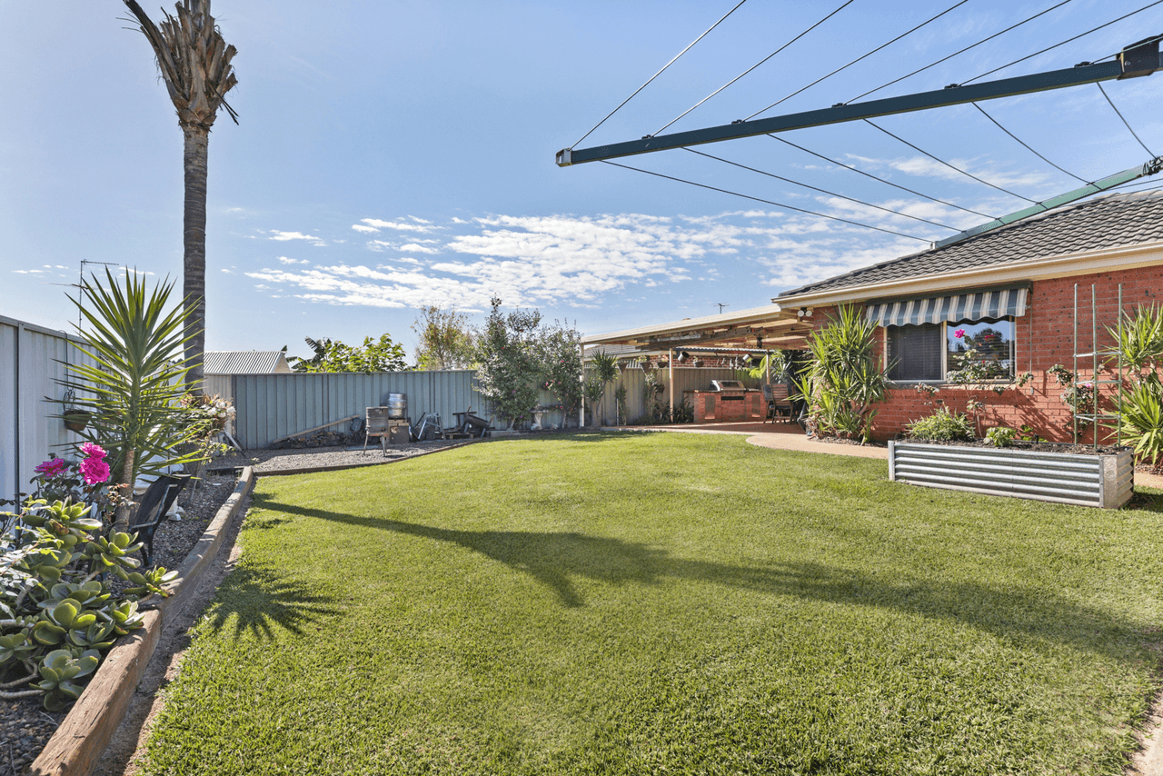 35 Mari Close, GLENMORE PARK, NSW 2745