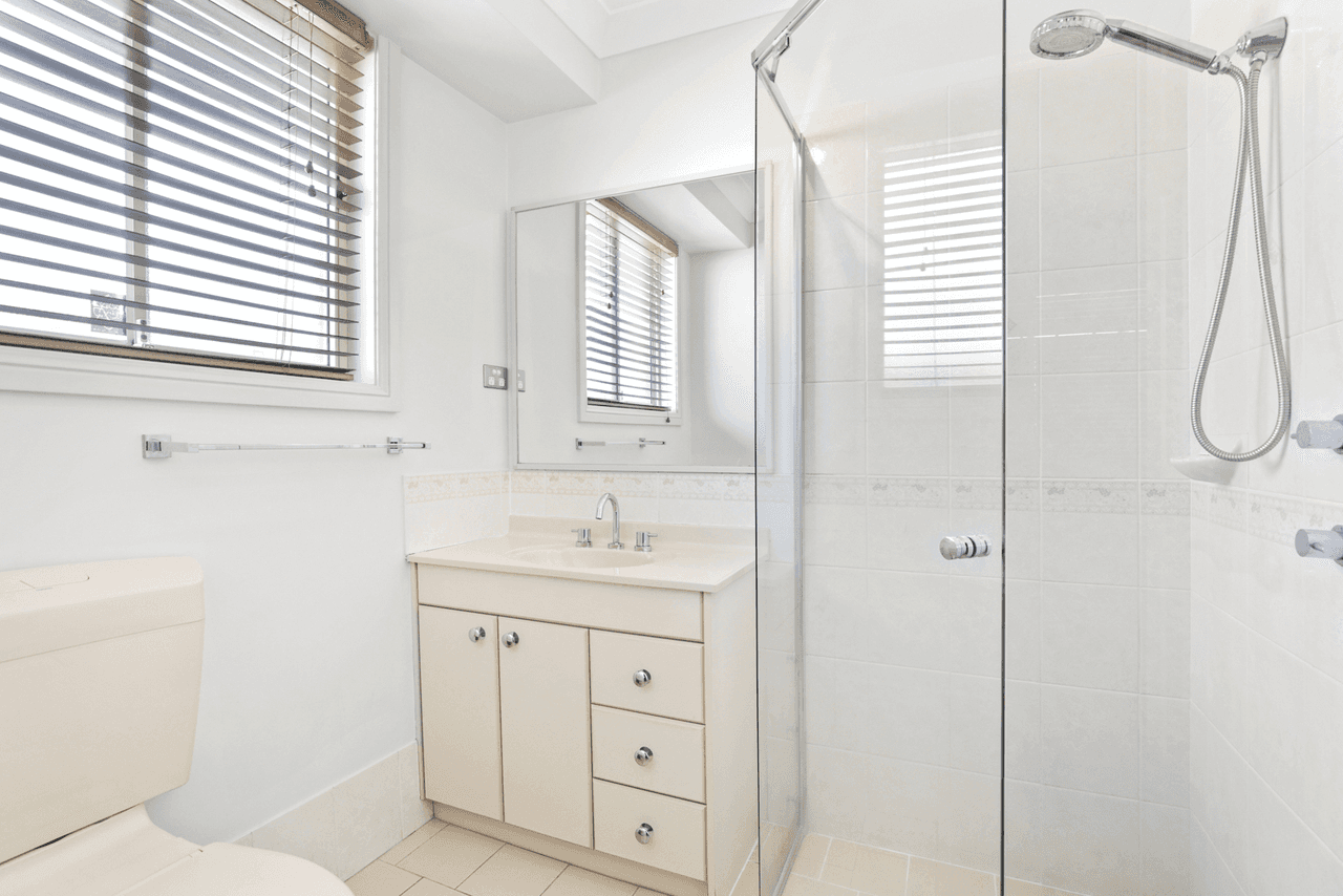 35 Mari Close, GLENMORE PARK, NSW 2745