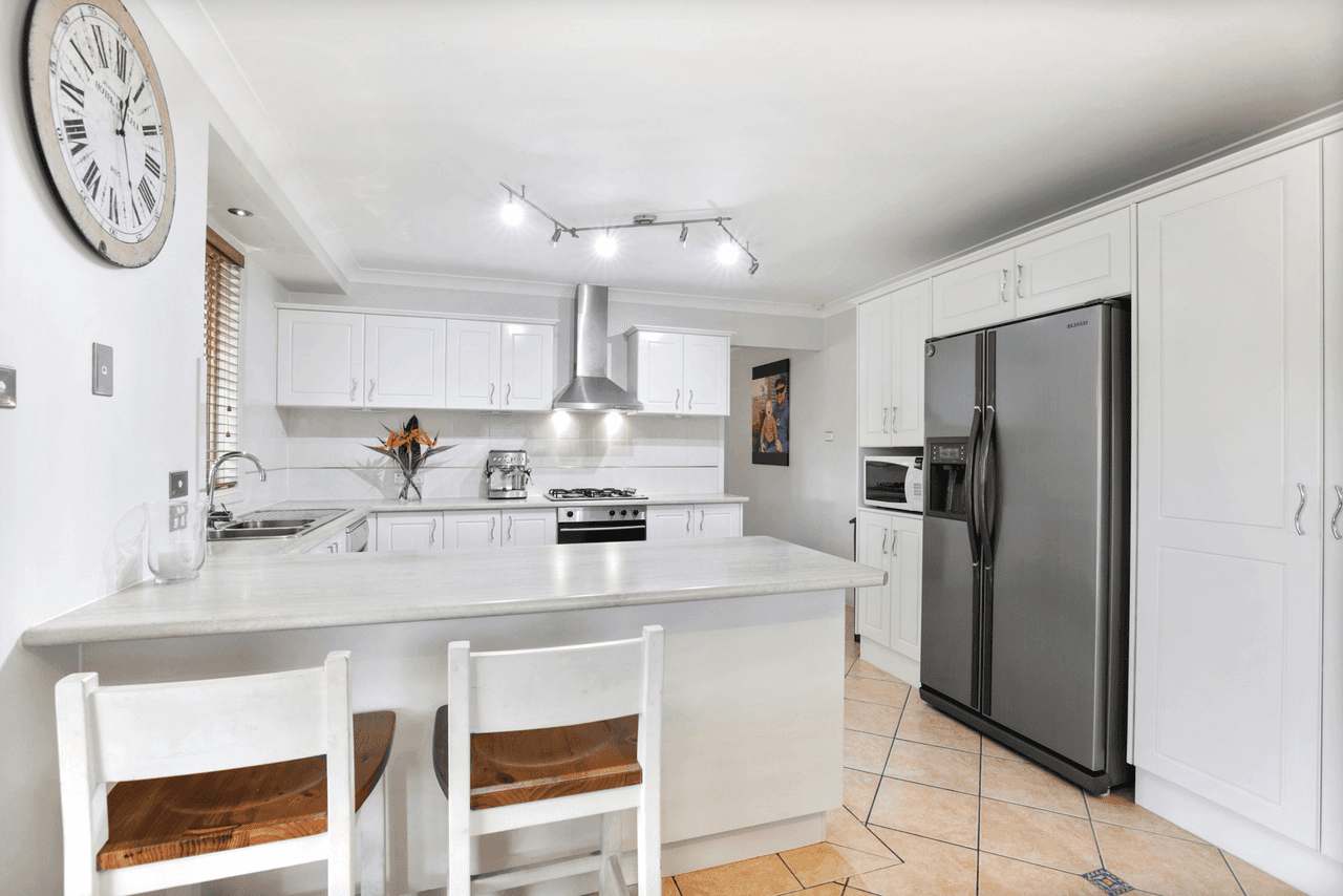 35 Mari Close, GLENMORE PARK, NSW 2745