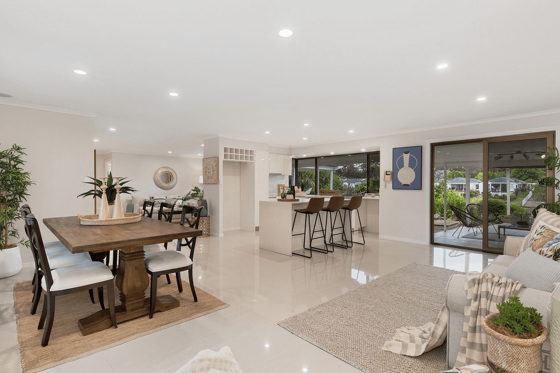 73 Cabana Boulevard, Benowa Waters, QLD 4217