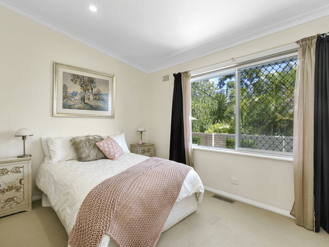 1 Bimbadeen Crescent, FRENCHS FOREST, NSW 2086