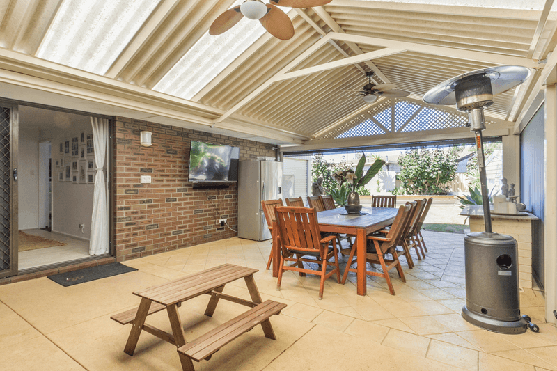 26 Angove Drive, HILLARYS, WA 6025