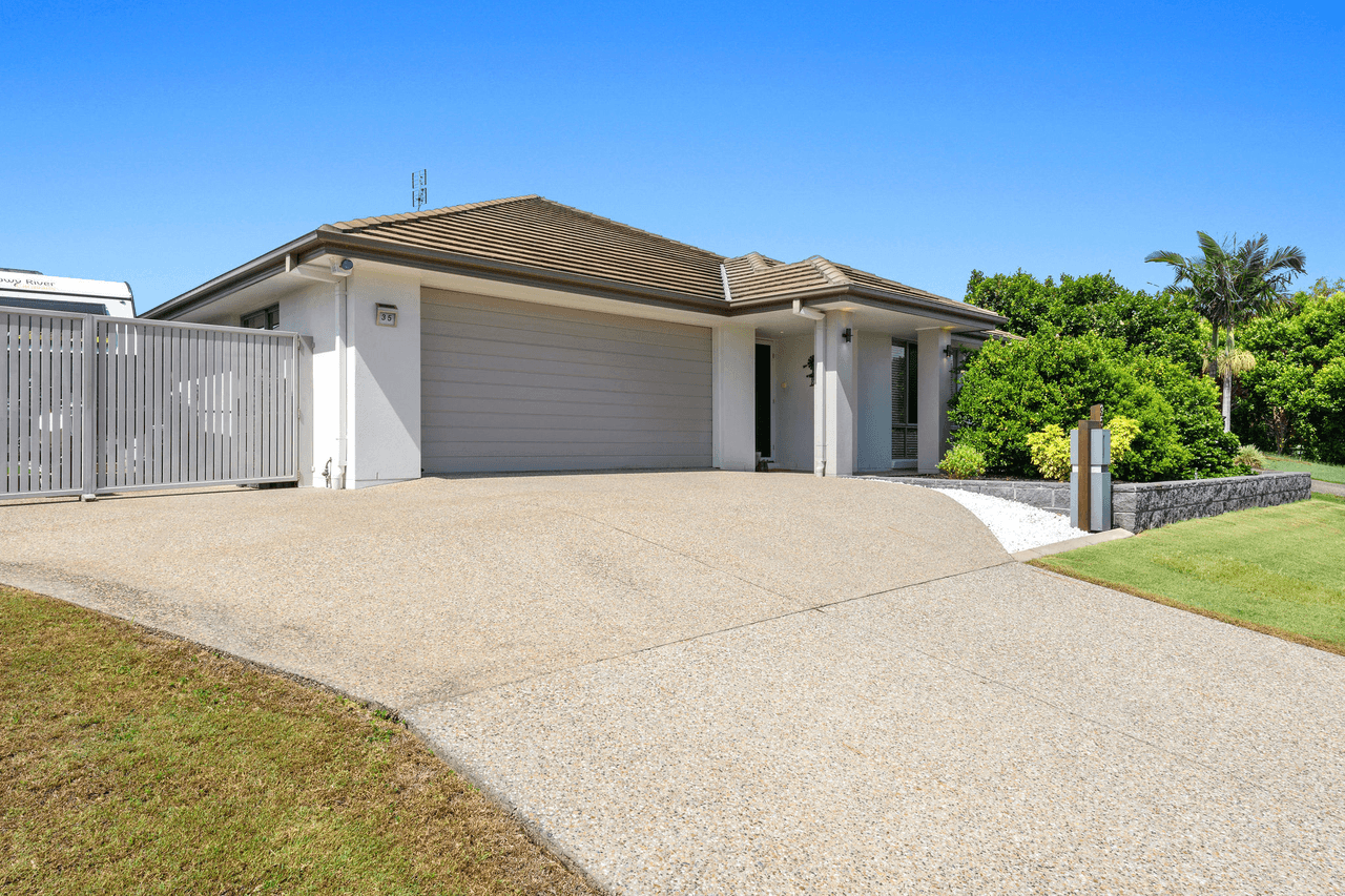 35 Tibouchina St, Mountain Creek, QLD 4557