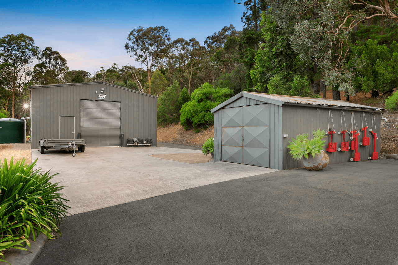 440 Buttermans Track, ST ANDREWS, VIC 3761