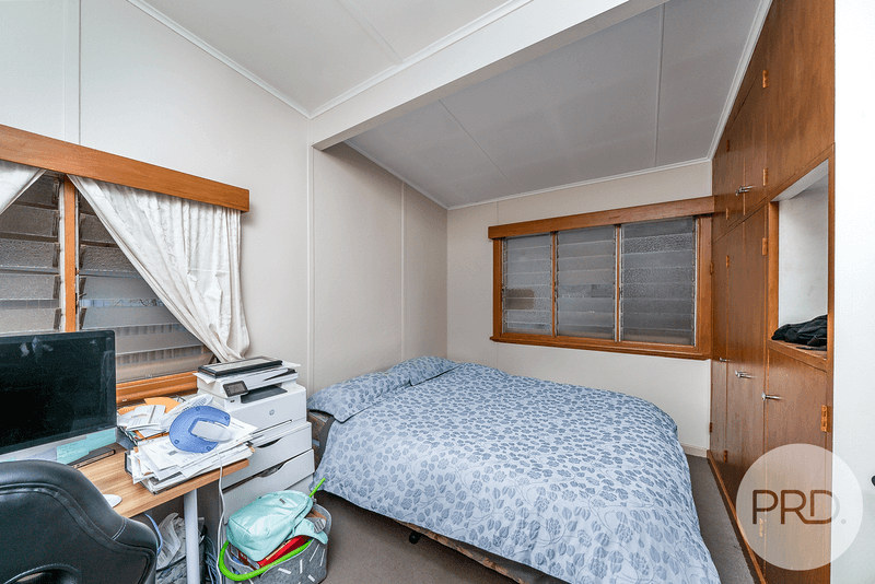 17 Croaker Street, TURVEY PARK, NSW 2650