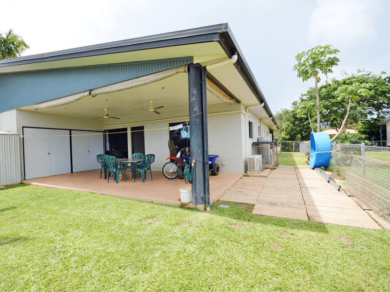 1/7 Pandanus Parade, Nanum, QLD 4874