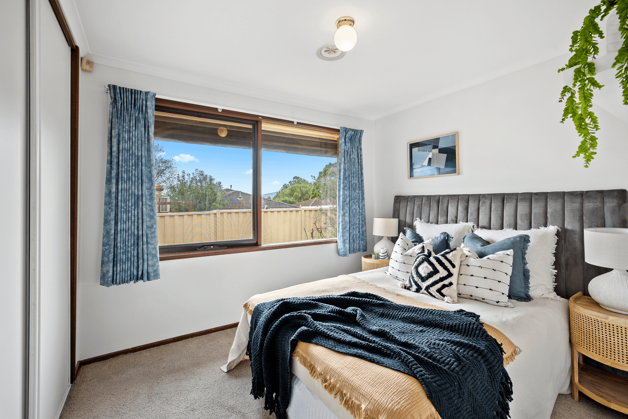 6 Lovell Close, ROWVILLE, VIC 3178