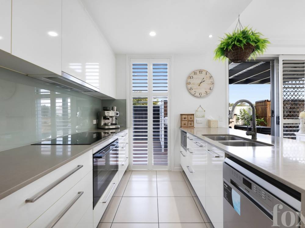 20/1 Waters Close, Hope Island, QLD 4212