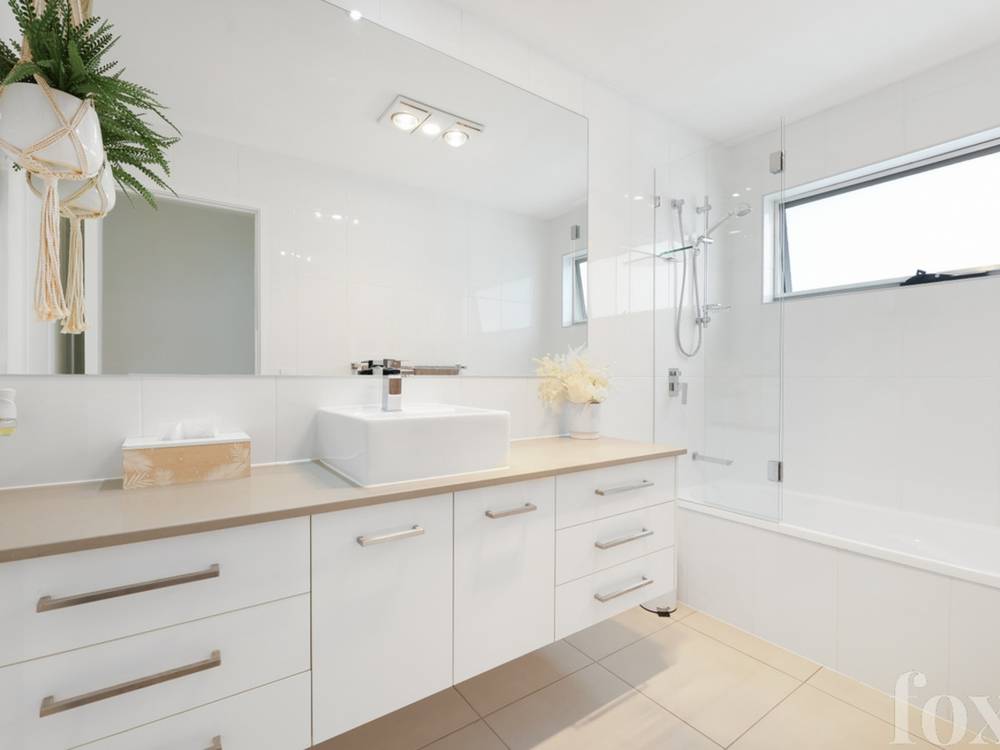 20/1 Waters Close, Hope Island, QLD 4212