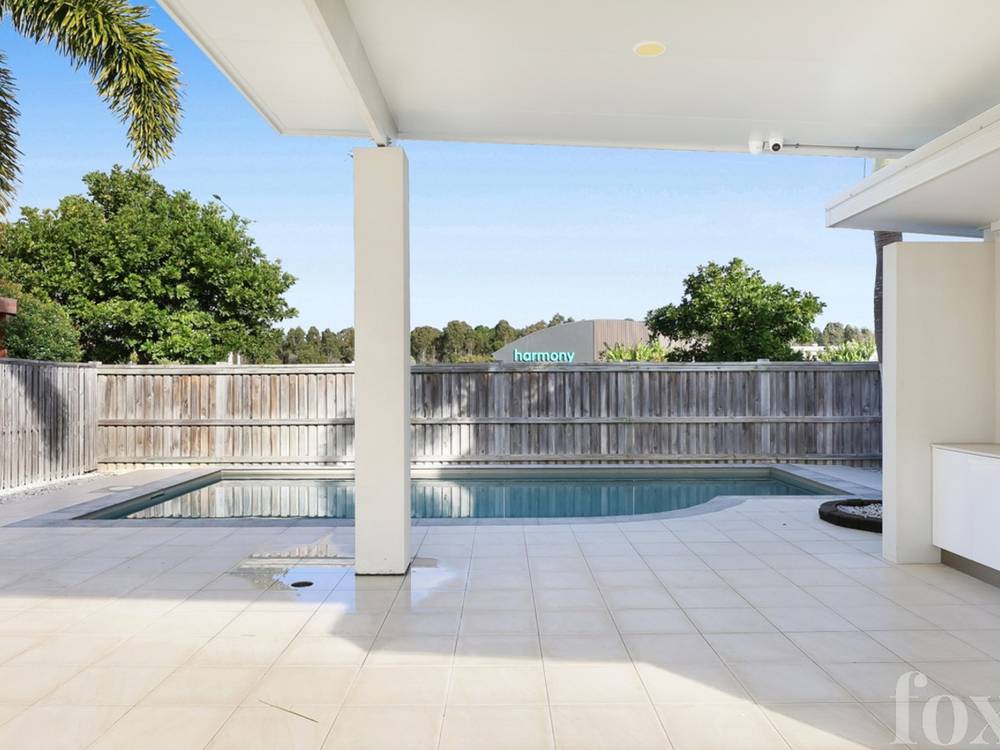 20/1 Waters Close, Hope Island, QLD 4212
