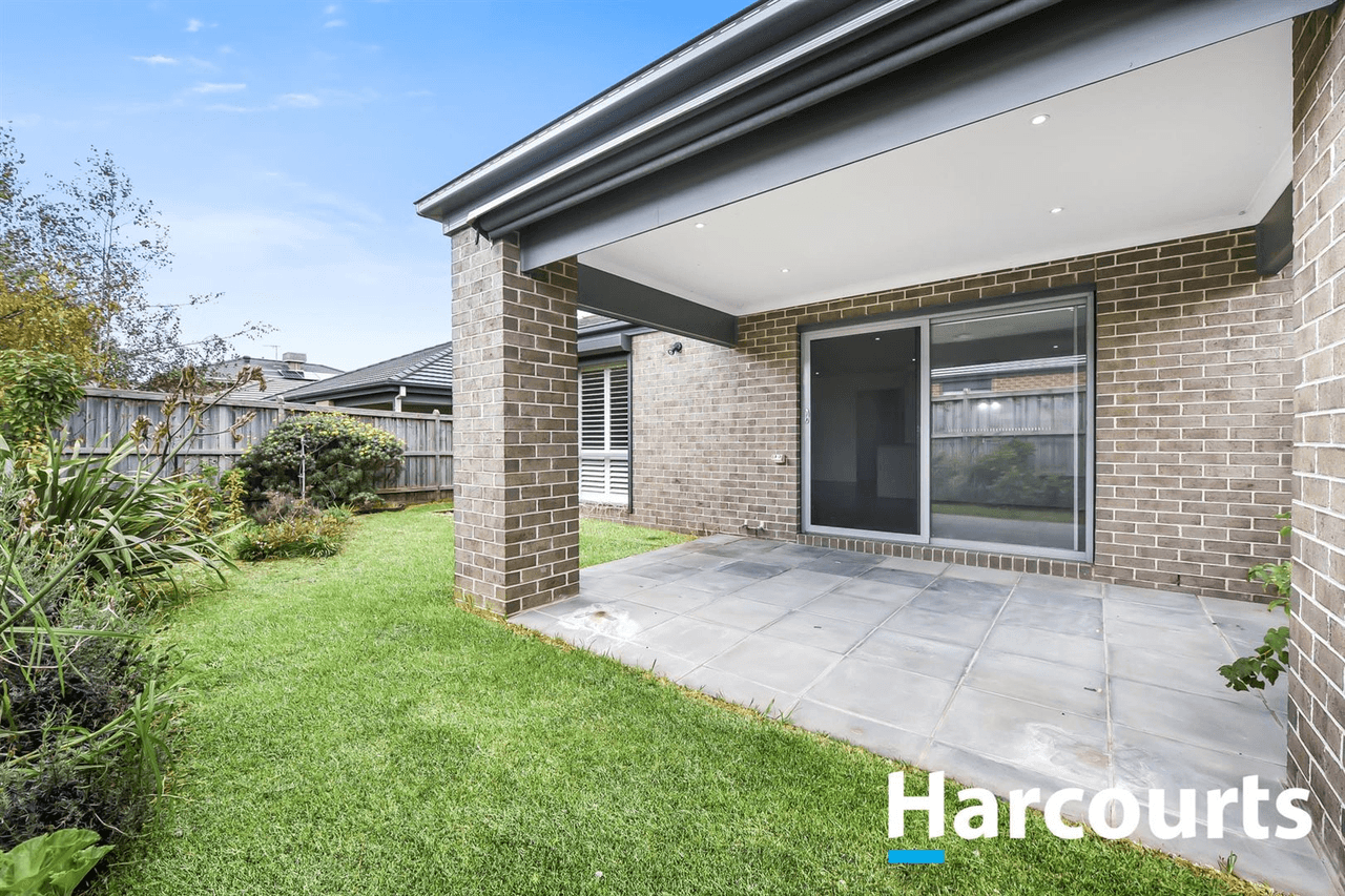11 Canopy Grove, Cranbourne East, VIC 3977