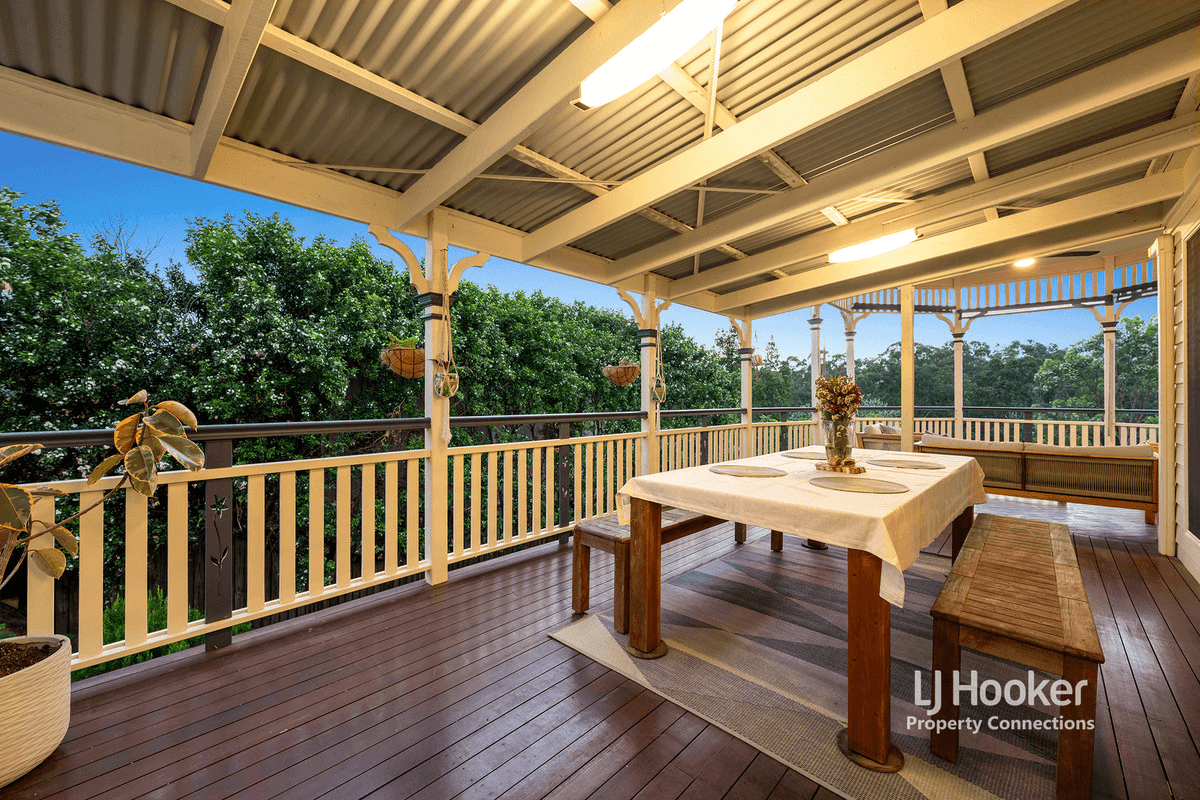 16 Talisman Court, Eatons Hill, QLD 4037