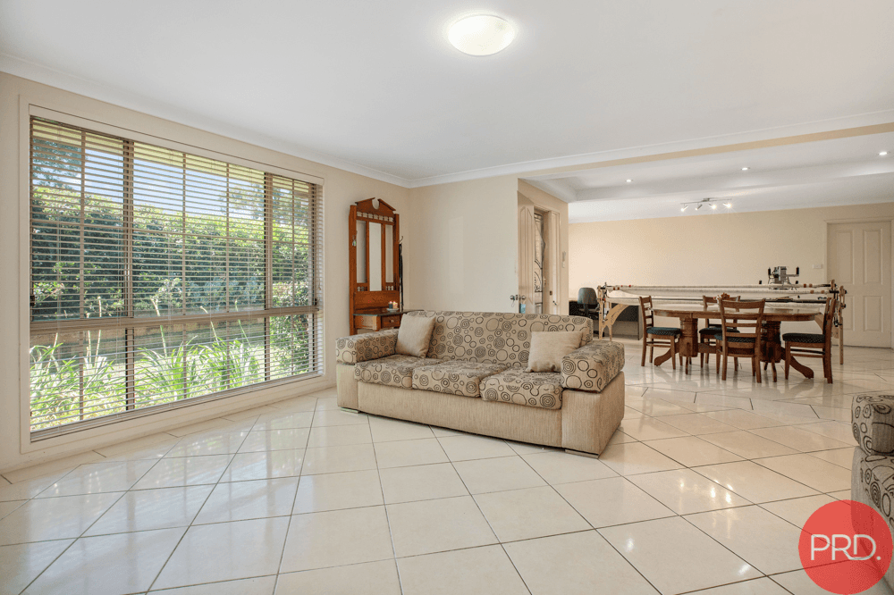 259 Denton Park Drive, ABERGLASSLYN, NSW 2320