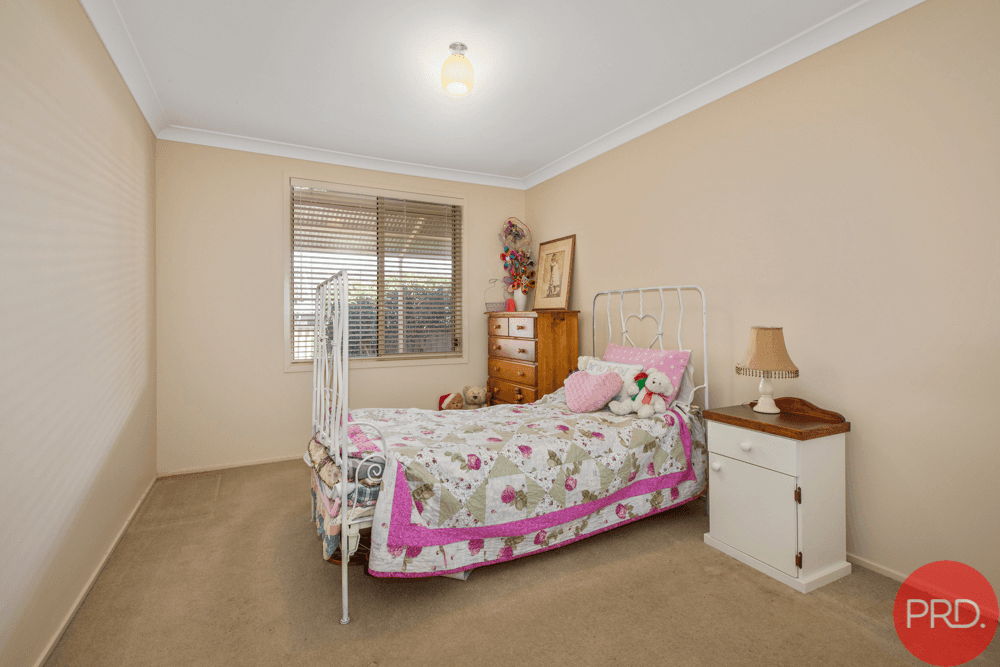 259 Denton Park Drive, ABERGLASSLYN, NSW 2320