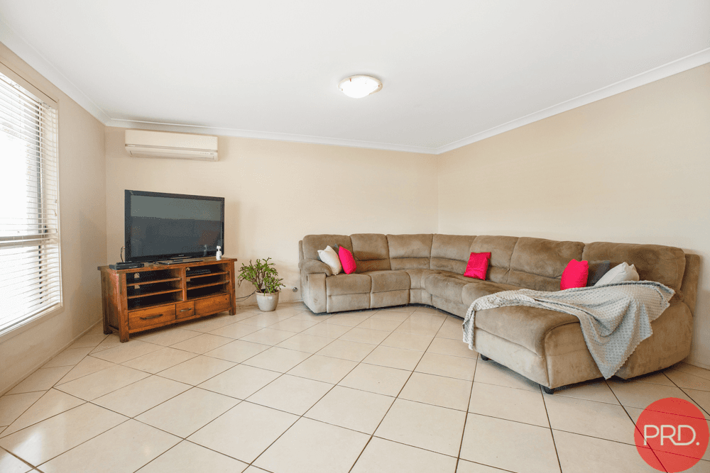 259 Denton Park Drive, ABERGLASSLYN, NSW 2320