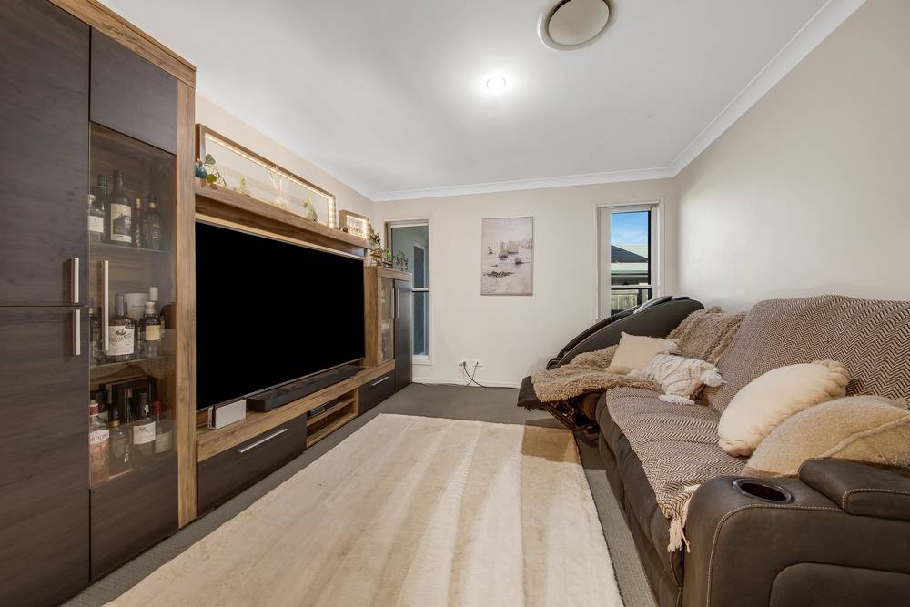 45 Woodland Court, KIRKWOOD, QLD 4680