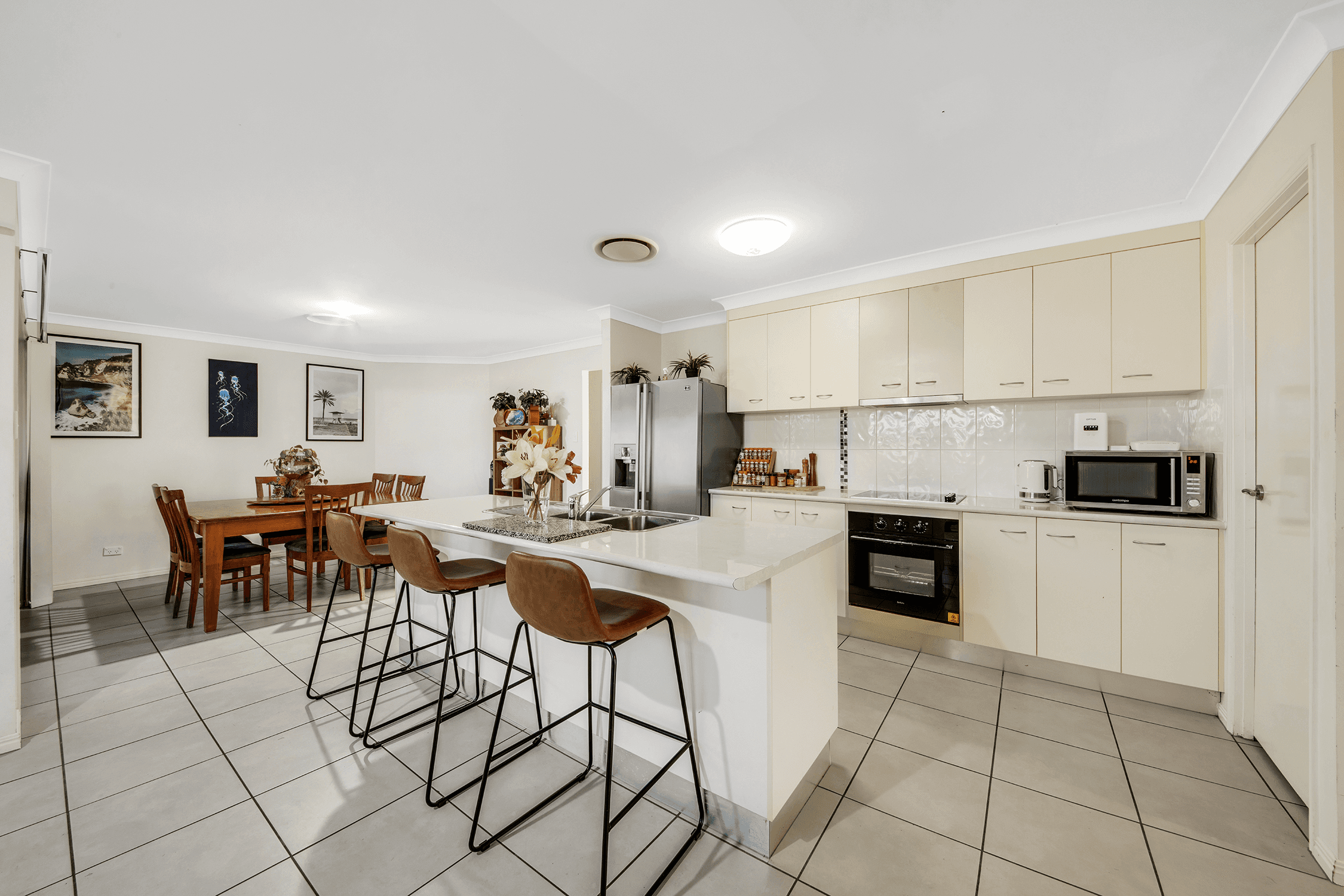 45 Woodland Court, KIRKWOOD, QLD 4680