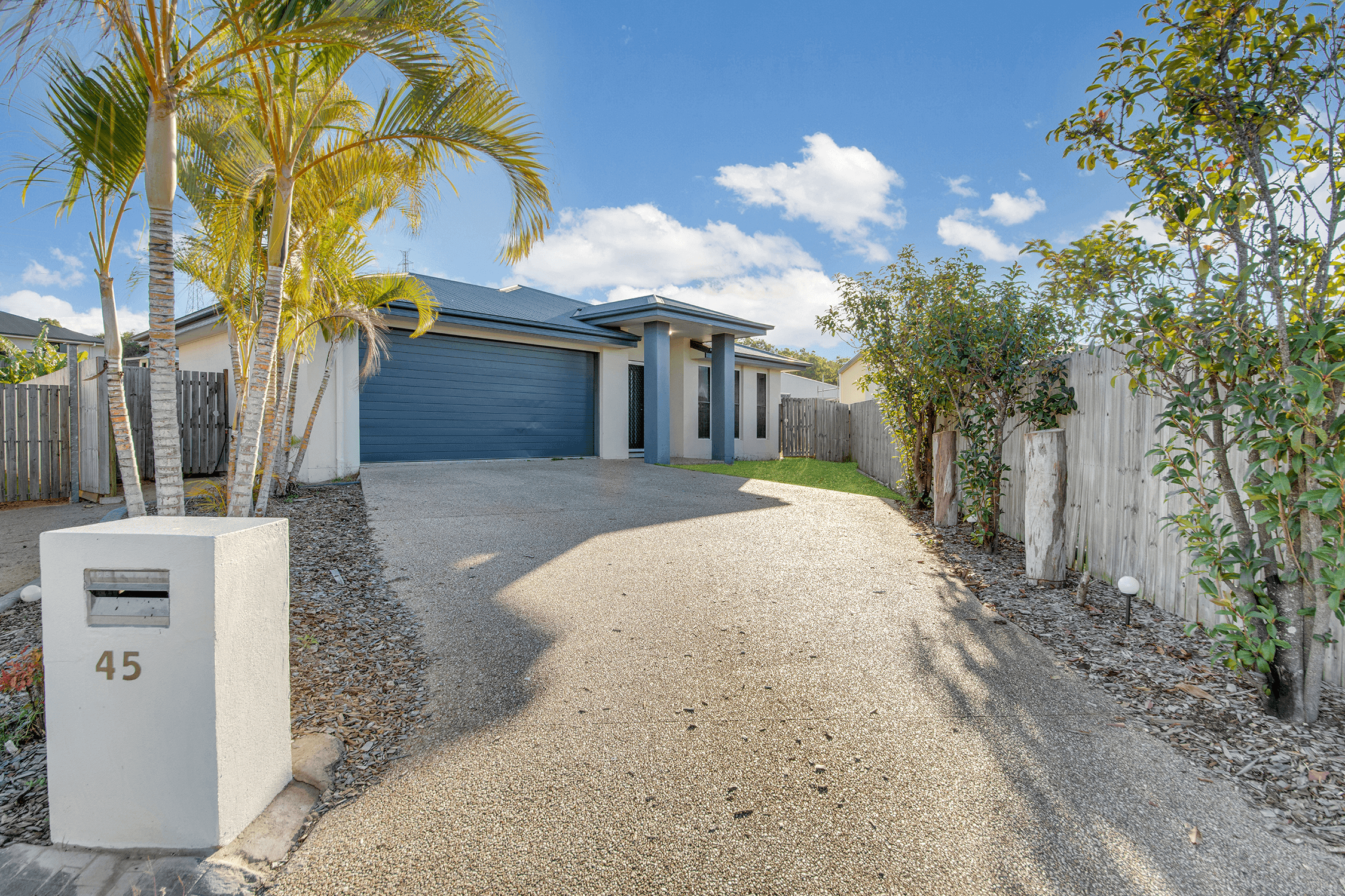 45 Woodland Court, KIRKWOOD, QLD 4680