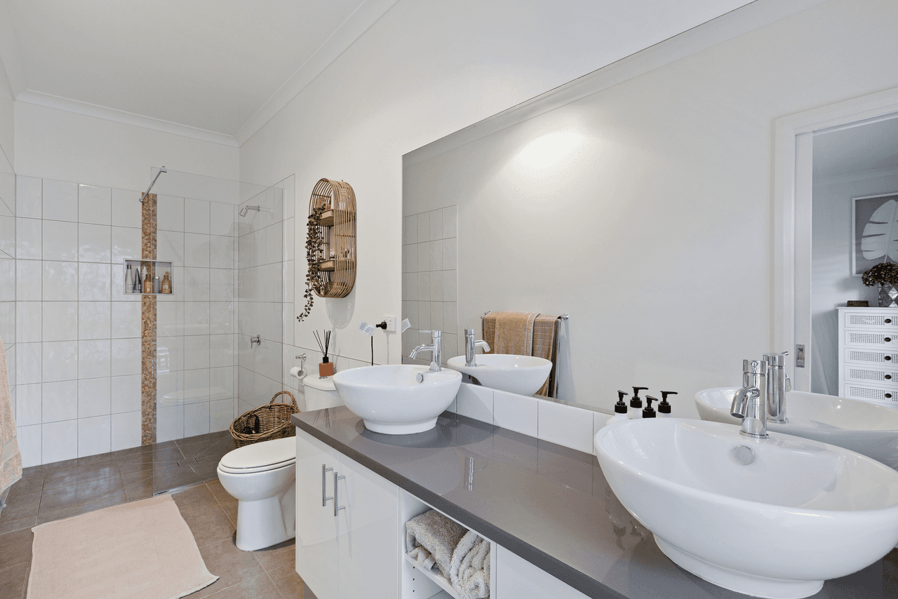 16 Norman Drive, COWES, VIC 3922