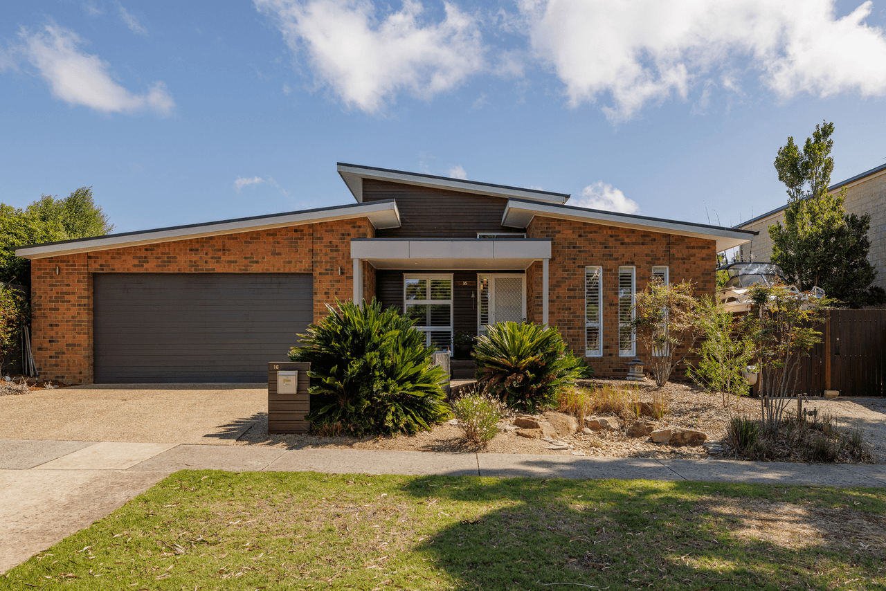 16 Norman Drive, COWES, VIC 3922