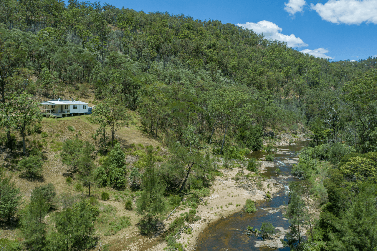 9868A Bruxner Highway, TENTERFIELD, NSW 2372
